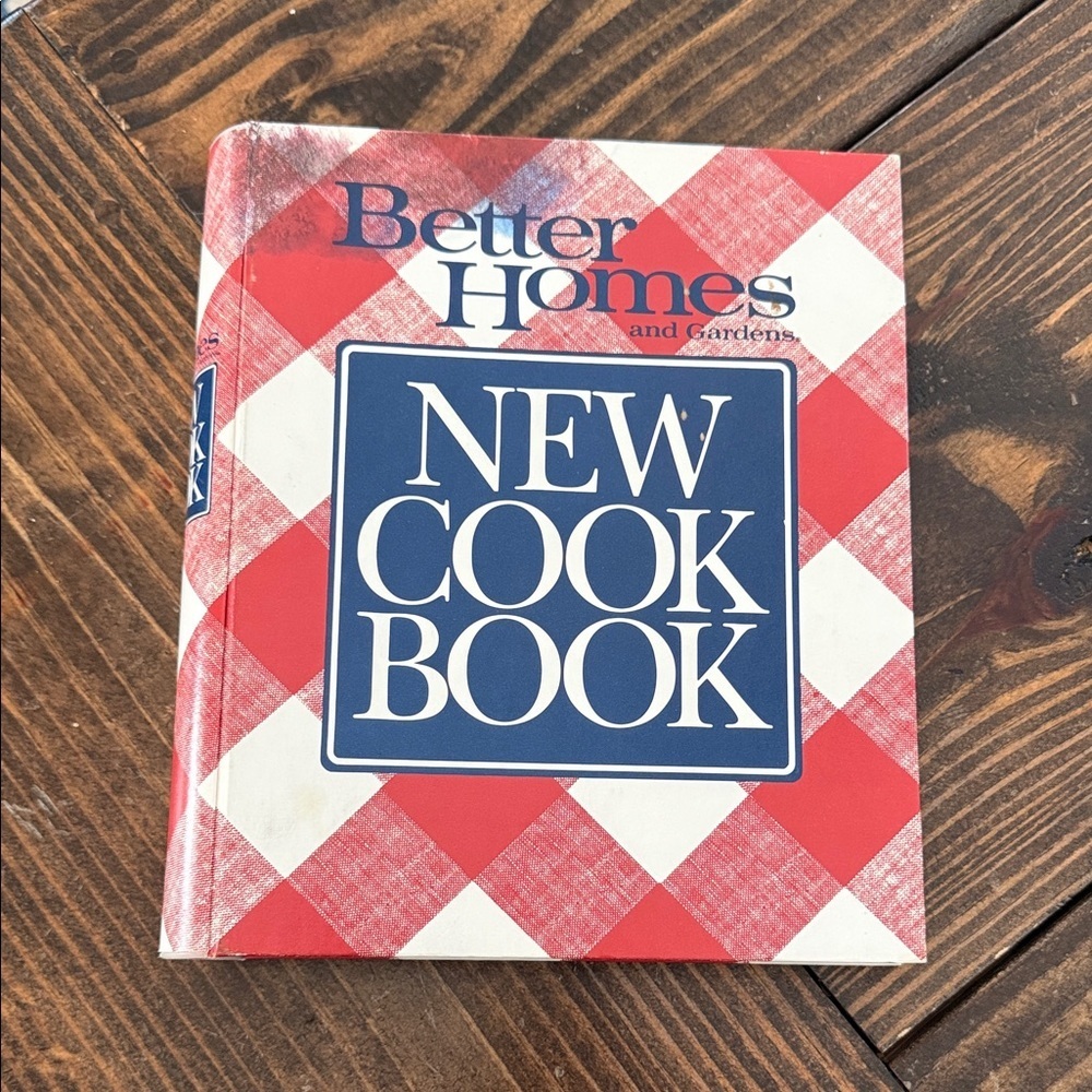 Better Homes And Gardens Red and White Plaid Cookbook with Blue Title Panel
